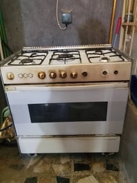 مجموعه غراض منزليه للبيع طباخ شغال ونضيف كلش السعر 75 الف  غساله شغاله...