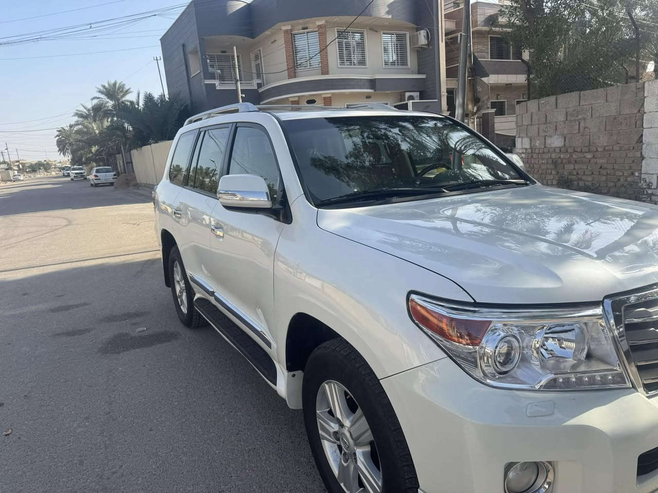 مكلف بل نشر
السلام عليكم 

للبيع لاندكروز(( 2013 VXR ))رقم شمالي  ماشي 153 الف حقيقي على ايدي مكينة4700 … 8 سلندر فول مواصفات 

🛑 السعر.💸 330💸

سيارة مكفولة كفالة عامة من الصبغ و الفتح و التبديل عدا بارد كلش بسيط باقي سيارة مكفولة

 مواصفات السيارة 5 بصمات  فتحة كشنات جلد و كهرباء و كشن الصدر كهرباء و كشن سايق خزن ميموري و استيرن كهرباء  سماعات JBL مري شفط و مري قلاب و تشغيل عن بعد و كامرات و رادار امامي وباقي المواصفات المعروفة سيارة فول مواصفات 

مكان السيارة بغداد زعفرانيه  

رقم الهاتف ***********
