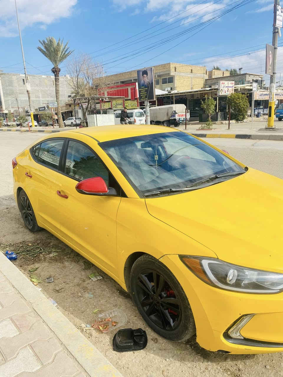 الانترا 2018  نص فول  سيارة حلو ومابيها شيء وجاهزه ماشية 104ميل  السعر 130 وبيها مجال بسيط سيارة بسمي تحويل ثاني يوم  حادثة موضح بالصورة ***********
