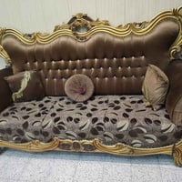 طخم رئاسي عدد10 مقاعد جديد استعمال قليل مع ميز وسطي زجاجي و2 طبلات .. ...