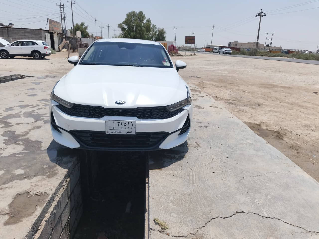 K5 موديل 2021وارد امريكي بيها جاملغ وبنيد حادثها بامريكا وهنا بيها طخات وصابغينها ابيع حزام معوقين بعد 4اشهر وصير  بيه واتساب حره استفسار ***********
محرك 1600تيربو حداديه كير تايرات كلها جاهزه
سعرها 135وبيها مجال
