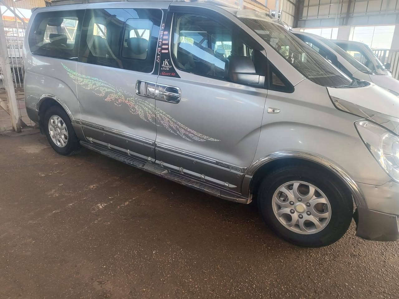 للبيع ستاركس 2009 مسكر اصل كير عادي بيها جاملغ امامي و جنطه مبدله محرك كير اكسن  حداديه كلهاا جاهزه مال جناي السعر 135وبيهاا مجال الشراي العنوان بابل الدبله ***********
