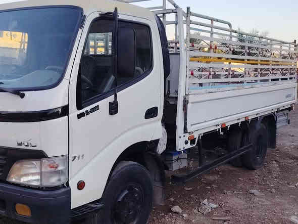 هينو للبيع موديل 2008 *********** محرك مقفول سياره شغاله السعر 75
