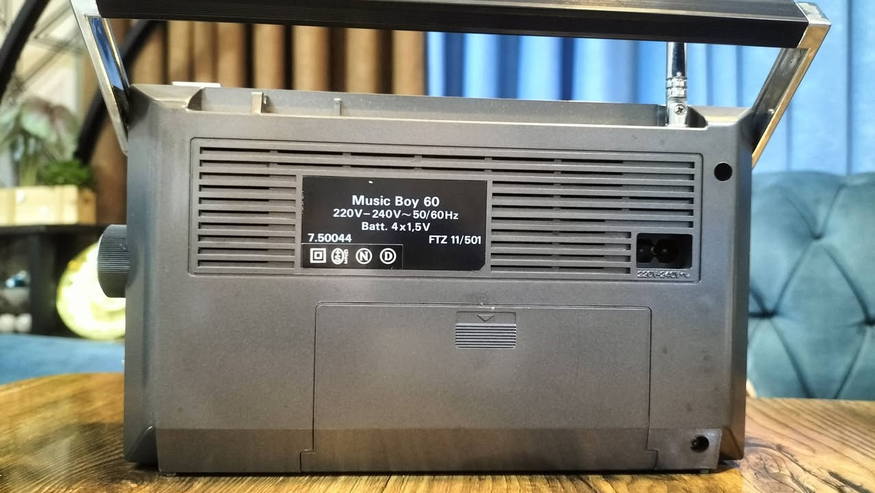 راديو كروندك الماني جداً نظيف ثلاث موجات سحب واضح كما مبين في الفيديو.
يعمل على البطاريات أو الكهرباء.
المكان بغداد ويوجد توصيل للمحافظات كافة.
اي استفسار لطفاً المراسلة.


**إذا كنت صاحب هذا الإعلان وتريد حذفه لأي سبب، رجاءا أرسل رسالة إلى الدعم الفني**