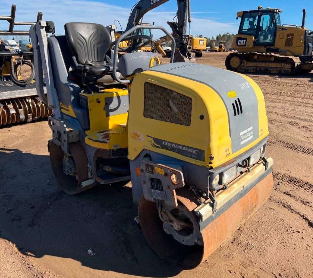 للبيع حادلات العدد 2 استيراد جديد مامشتغلات بالعراق موديل 2013 كربلاء ***********
