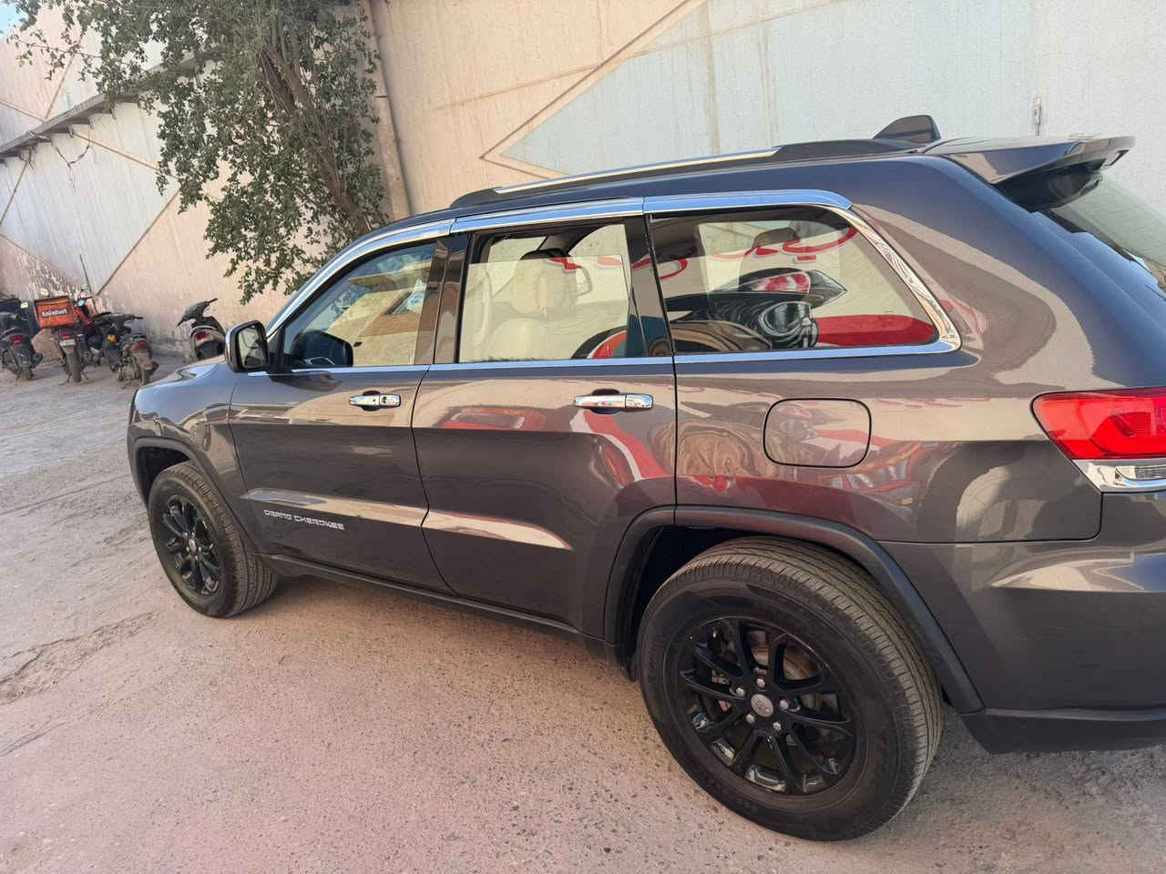 جيب 2016 سياره شوفت عينك خير من الله سياره سعر 190 اوبيها مجال مكاني بغداد ***********
