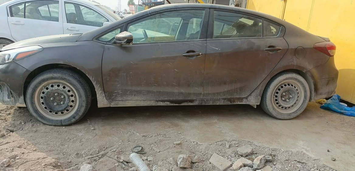 لبيع كيا فورتي مديل 2017 بيها حادث ابيع على حادثها او بيها حادث قديم بيها رقم واحد ضايع او عندي وكاله بسمي ابيع سويج سعر 72 او بيها مجال مكاني نجف رقمي  ***********
