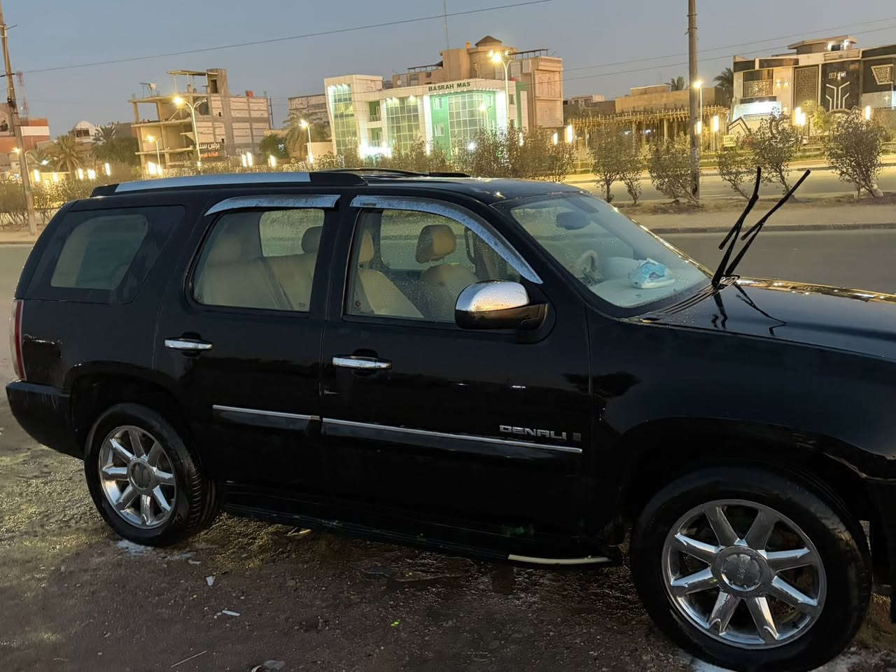 2008
يوگن جمسي 
فول مواصفات لا ضربه ولا صبغ ولا مبدل قطعه بيها 
وبيها طعجات قليله 
خليجي 
محرك 5300 محور 
حداديه جديده
تخم تاير 
مكان بصره سعر  ***********/180
