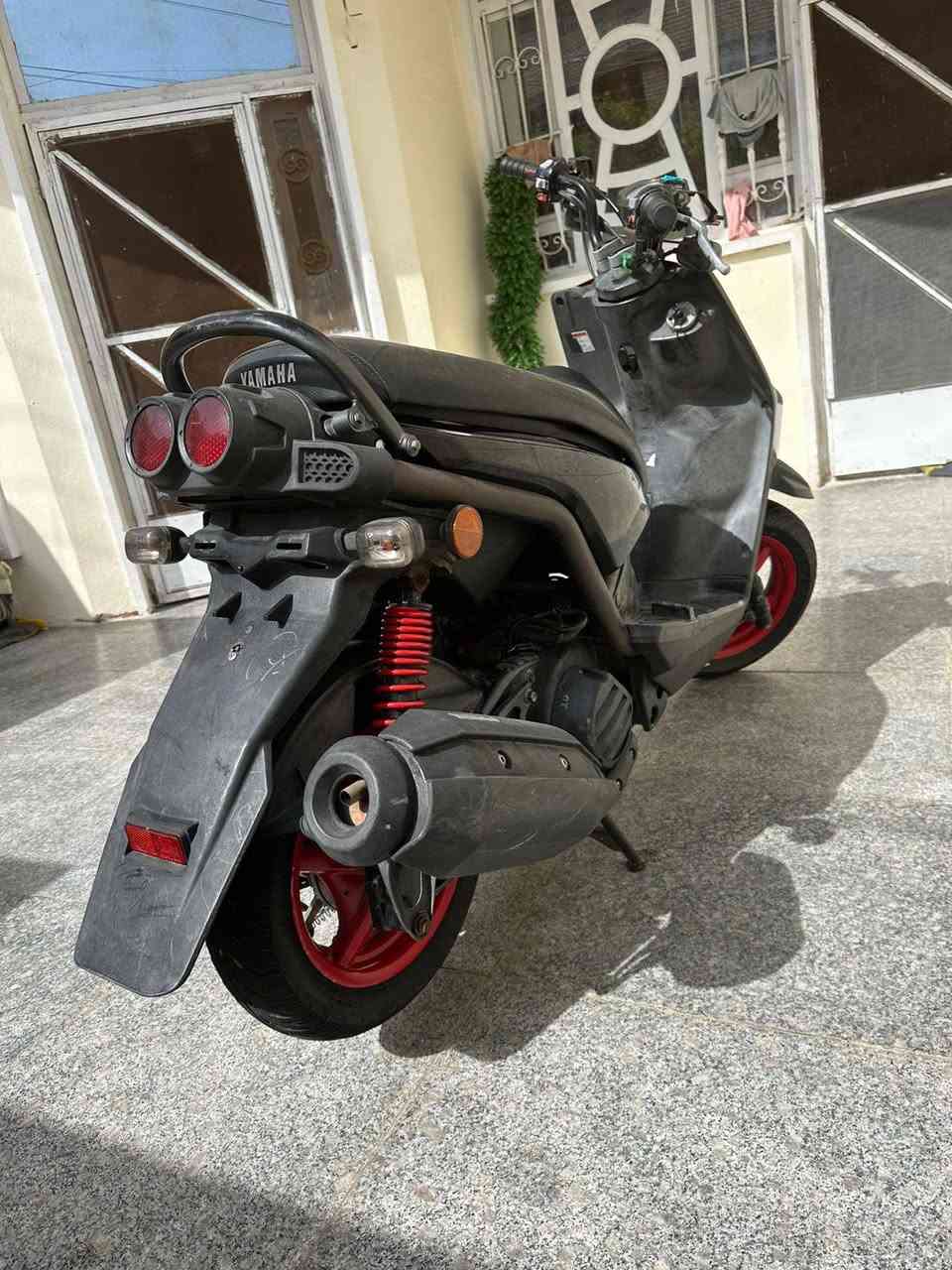 السلام عليكم دراجه سكنس جبلي جديده  بمعنه مكفوله الكلمه ماصارله اهواي من نازله من رمبه مختمه ختم واخد كفر وسوادات ملاح يخبل بعد احله من الصور تيرات جددد وكله شغاله الدراجه
مكاني المحموديه 
السعر واحد١٥٠ وبيه مجال قليل
رقمي ***********
