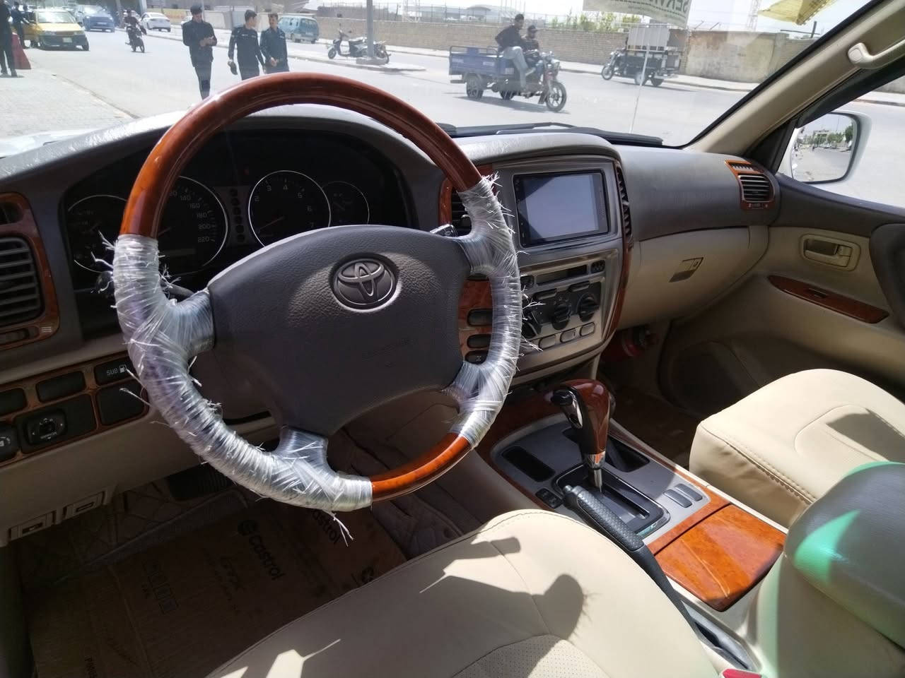 سلام عليكم سياره منيكا اربيل رقم الهاتف *********** السع 190 سونار مرفق
