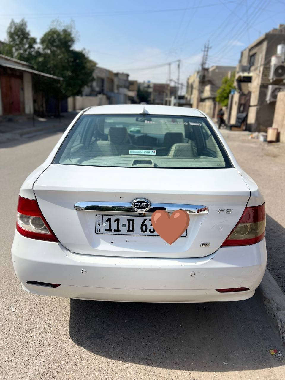 السلام عليكم  بيوايدي f3  موديل ٢٠١١
رقم بغداد خصوصي بيضه الرقم الجديد سنويه باسمي 
السياره مكفوله من الضربه والتبديل والصبغ ما عدا الجمالغ الخلف السايق ومأشر عل مكان ضربتها ومصور الجويات من جوه 
محرك بي خيط بخار صارله شهر تقريبا 
كير مكفول 
تبريد ثلج كله جديد ما عدا الراديتر الداخلي الي وره الدشبول  ما بدلته كله جديد 
صدر كامل مع الدبلات كله نفض جديد ما عدا اللويات ما بدلتهن قبل شهر 
كهربائيات كلها شغاله وبحاله جيده جدا ولا جنها ٢٠١١ سياره حلوه مال جناي 
سعر السياره بالسوك ٥٥ ورقه اني ابيع ب ٥٢ ورقه قفل التجفيت ورقتين اني وكعت ٣ ورقات منها 
بنوراما حساسات كامره HD شاشه غاليه ب ١٢٠ الف مو ام ال٦٥ الف كلها شغاله السياره 
***********
