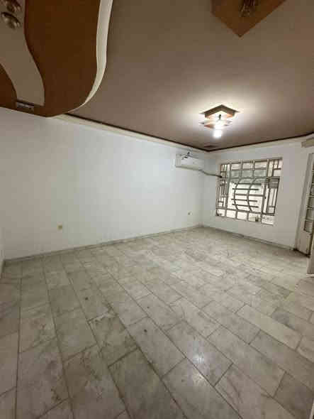 محتويات عقار 👇

يحتوي طابق ارضي: مدخلين وكراج وصاله ومطبخ حولي وغرفه نوم وخدمات🔶

يحتوي طابق اول 3 نوم وخدمات 🔶

* البيت مجهز بكونتر تركي ⚠️

الأيجار مليون 350 الف مجال بسيط جدا  🔒 

الموقع السيديه الضباط 🔷

للاستفسار

***********

***********

واتساب
