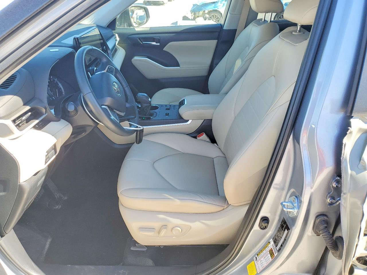 TOYOTA HIGHLANDER XLE 2024
تيوتا هايلندر 

المواصفات : XLE

الحادث : موضح بالصور 

تعمل و تسير 
ماشيه :  13.794 مايل 
محرك 4 سلندر 2400 تيربو 

تاريخ المزاد الاثنين 2026/2/23

السعر  يحدده المزاد 

شحن الى اربيل عن طريق دبي او مرسين 

شركة الدرة مكتب الدرة 5 للمزادات الامريكة و الكندية فرع الانبار الرمادي 

للتواصل 
*********** 
***********
عمر الكربولي
