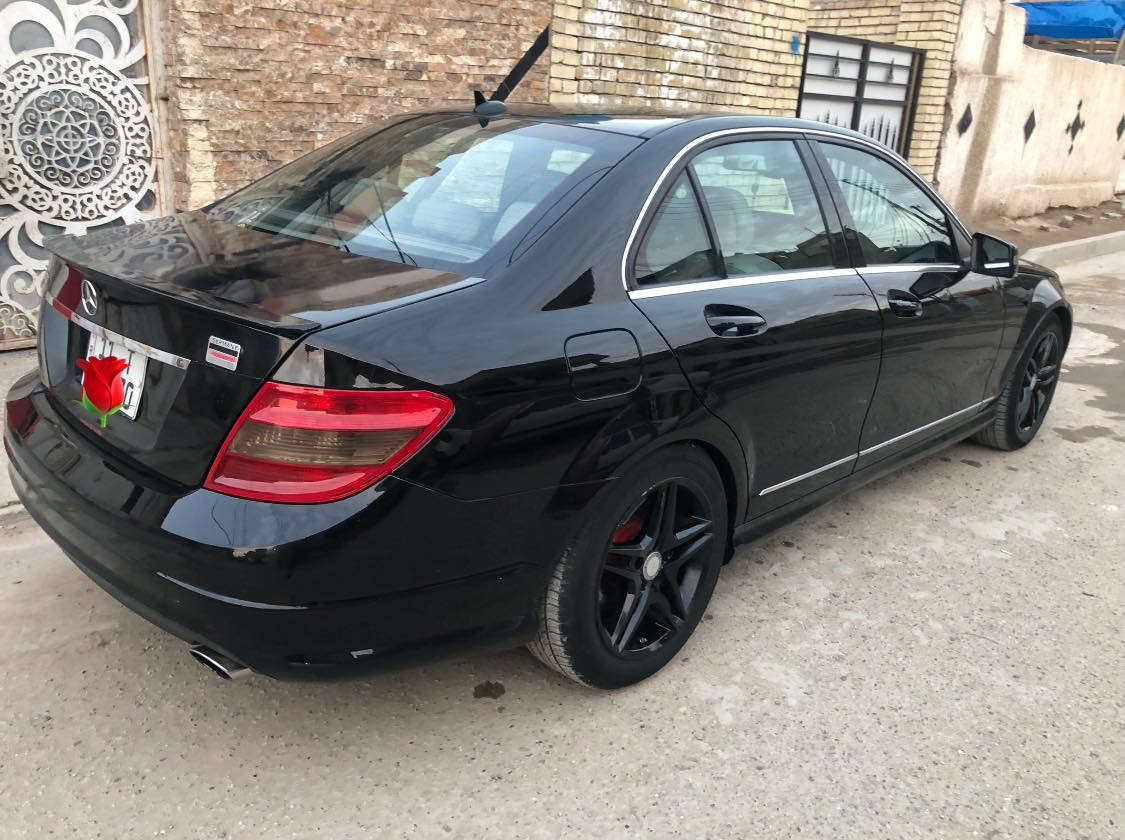 مارسيدس بنز  مديل 2011   قطعتين صبغ بدون دواخل بدون معجون اثر جراد  مكفولة من الحادث ماشية 145 محرك V6 350 المرغوب فول مواصفات 1/1 فتحة بصمة عدد 2 كشنات جلد كهربائي تدفئة مري كهرباء # لايت اوتو 
تبريد ثلج قطعتين  مانع انزلاق تحكم ستيرن مثبت سرعه ماوس خزن ميموري أشاير بل مري كير اوتو  و عادي  سبورت 6 نمر بعد بيها هواي مواصفات 
محرك جديد هسه شاده وارد ياباني بعده بالضمان كير خير من الله حدادية تخم تايرات جدد السياره جديده بمعنه الكلمة واحلئ من الصور رقم بغداد الجديد دولي  بأسمي تحويل مباشر بيع او مراوس السعر 130 بيها مجال بسيط مكان السيارة بغداد  ***********
