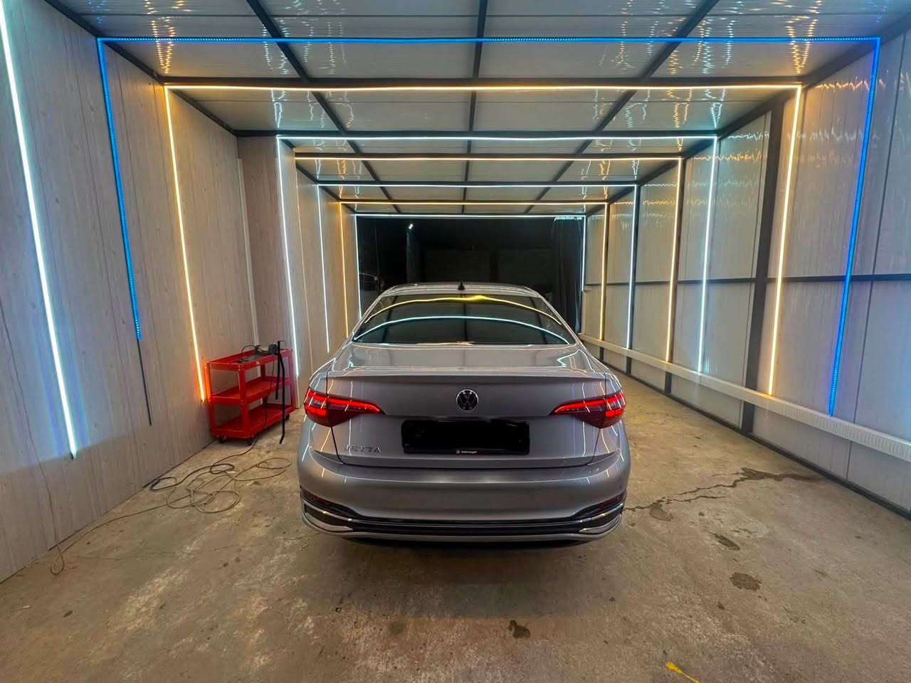 volkswagen jetta 2023 sel premium
مةكينة15تؤربؤ فول مواسةفات كوشين جلد كوشين هيتةر 
كوشين سارد شاشة گةورة گيچ ئةليكتروني ناو١٠رةنگ سةيارة بةصمة بريك بصمة ئاوينة رادار لايت ليد زينون سةقف پانؤراما تةنها44.000km رؤشتوة
لئدراوي بؤنيت چاملغ دةرگا كةميك PDRدةركةي پشتةوة
بئ ژورةوة ئيرباگ راديتة بةوابة بةشةرت
نرخ تةنها=147$ 
موبايل=***********
