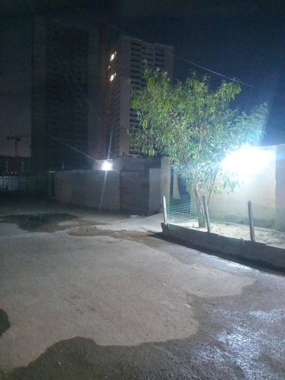 السلام عليكم بيت تجاوز للبيع السعر ١٥ قفل للاستفسار الاتصال على الرقم *********** غير متواجد على الفيس.
