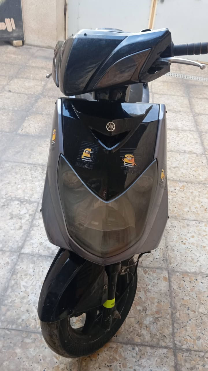 السلام عليكم دراجه سكنس فحل كابريتر للبيع شوفت عينك نضيف خير من الله شلعه ومعدل السعر 550العنوان الشعب حي الجزائر الارقم ***********
