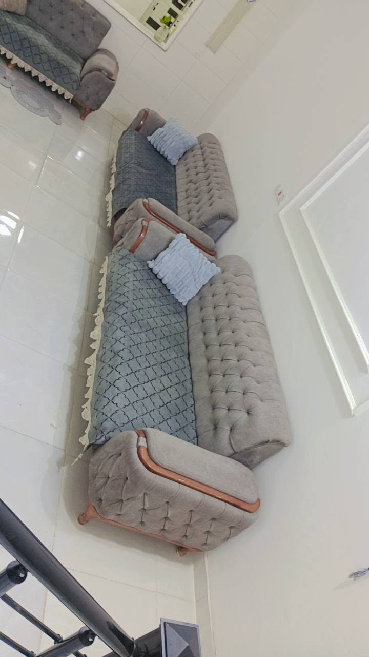 السلام عليكم تخم $& ٨ مقاعد $&للبيع تركي ثقيل السعر ٣٧٥ وبي مجال بسيط
مدخل ب ٧٥ وبي مجال 
مكانهم العزيزيه


**إذا كنت صاحب هذا الإعلان وتريد حذفه لأي سبب، رجاءا أرسل رسالة إلى الدعم الفني**