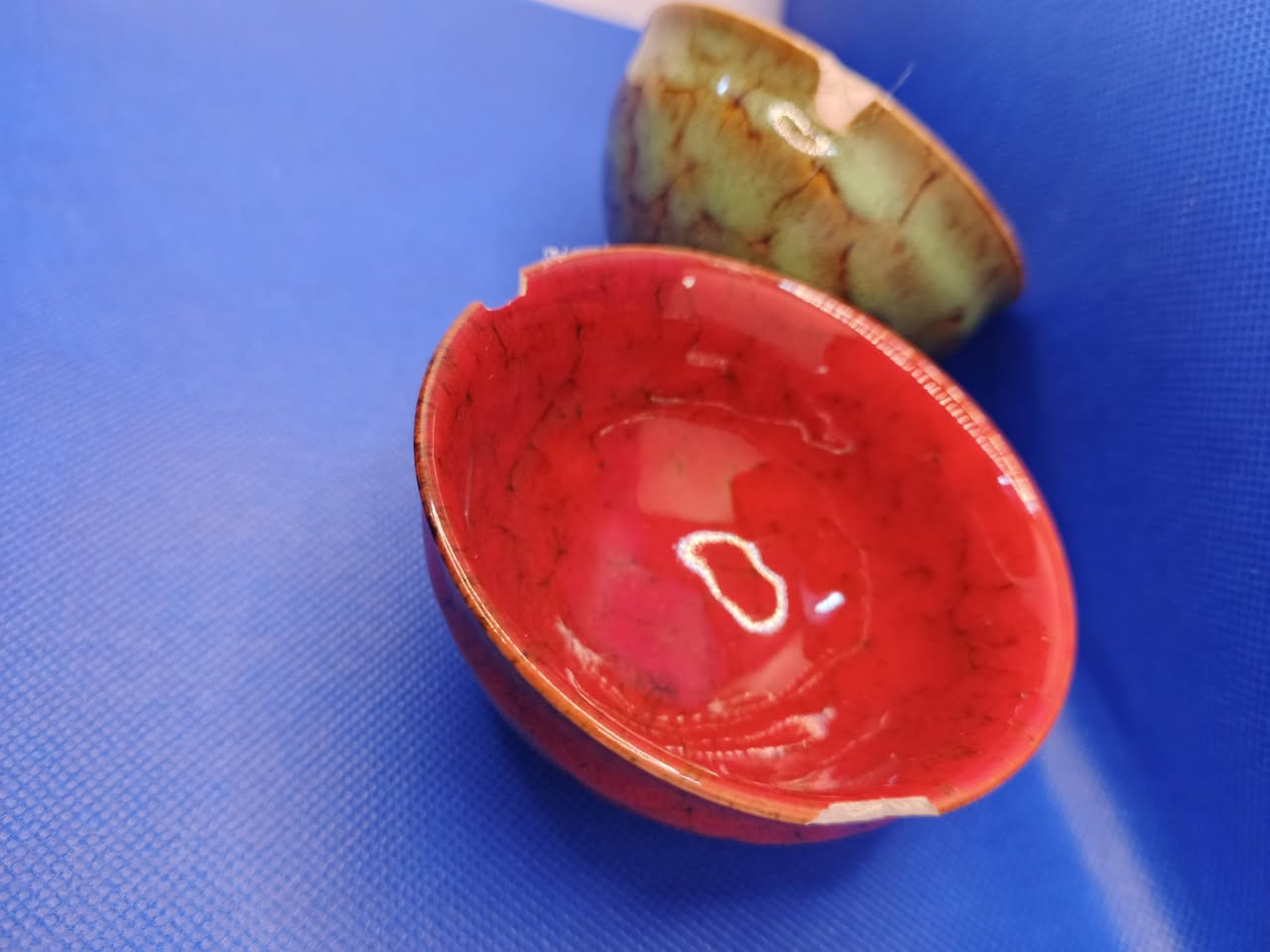 طقم اكواب سيراميك تصميم صيني بهذه الجمال 
قطعتين بيهن اضرار بسيطة واضحات ب صور 
كلهن ب5الاف


**إذا كنت صاحب هذا الإعلان وتريد حذفه لأي سبب، رجاءا أرسل رسالة إلى الدعم الفني**