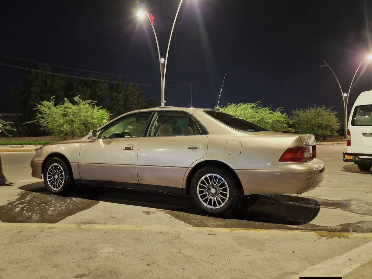 سلام عليكم 
🚗 لكزس ES300 موديل 2001 للبيع 🚗
المواصفات والبيع:
النوع :ياباني 
الموديل: 2001
العنوان البصرة 📍
مكينه وكير مكفولات 
السياره : يسرا بلاد 
غرفتها نضيفه.
سياره مصبوغه جماليا فقط بدون ضربه ...
حدادا 100/100..
كهربائيات شغاله
سياره :شاشه سماعات بلوتوث مفخمم📢.
توني شاد باور جديد ومشط جديد.
رقمها بصره خصوصي تحويل مباشر شرط. سنويه ساقطه.  .
البيع تبريد ثلج
السعر مطلوب 48💸 ورقه 
باقي التفاصيل تواصل ع الرقم الهاتف مكلف ب نشر صاحب المنشور اتصال ع رقم الهاتف. *********** مكلف ب النشر اتصال
