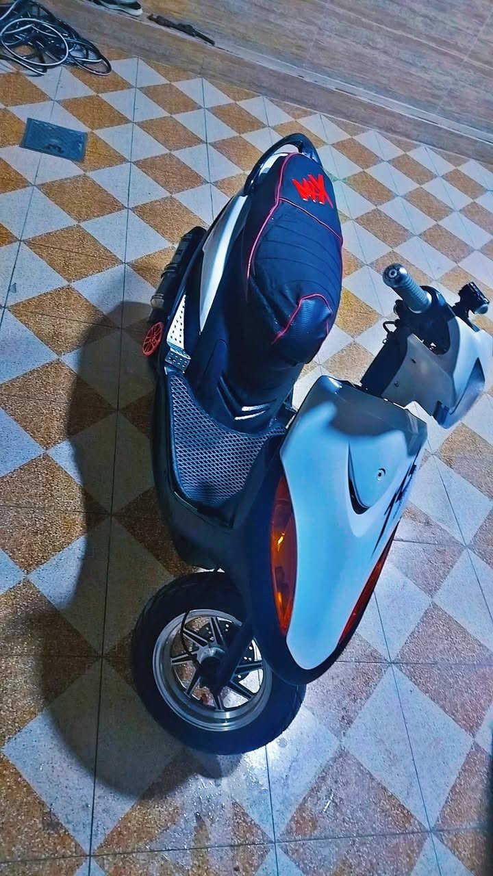 ماكس للبيع
بوشه 55 
بدل بيه ولفات 
كفرات جدد
زوج  تواير جدد
دراجه كامله 
سعر 550 بي مجال
الاتصال ***********
