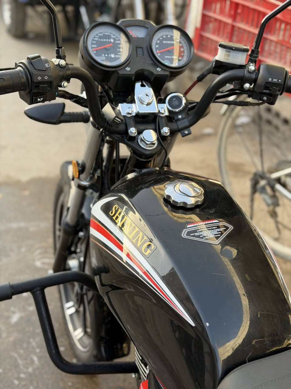 شنك زيرو طالعه بل ٢٦دراجه جديده حيل اوراق اصولي وكيلها العارضي دراجه بعدهي جديده وماماشيه اي نقص مابيها مكاني الديوانية قرب شارع الباسكلات 
***********
