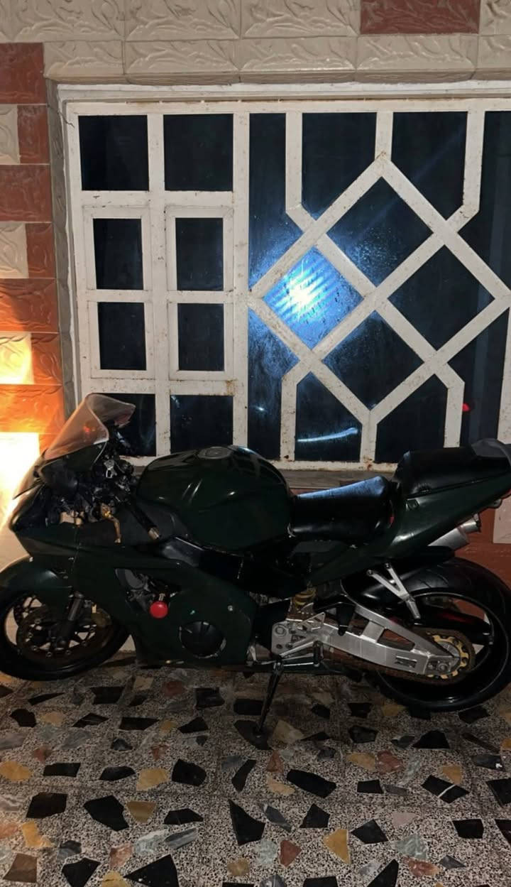 bike
دڤل954
گير مكينة كفالة شرط الفحص. 
موديل 2004
سعر مليون و 750
للتواصل ***********
