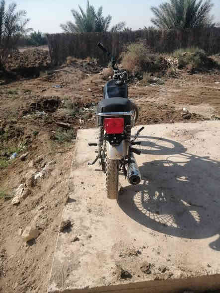 سلام عليكم دراجه نضيفه لبيع كلك العنوان دوانيه قضاه سومر السعر ٢٢٥ وبيه مجال الرقم ***********
