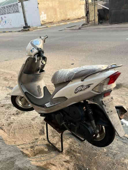 السلام عليكم دراجه ماكس منغولي البيع دراجه نضيفه واذه مو نفس الصور لا تأخذه مفتوحه فقط والفات فقط مكينه ناعمه وشغاله من الطول الطول سلف هندر مكاني ناصريه مركز السعر 700 وبيه مجال  رقمي ***********
