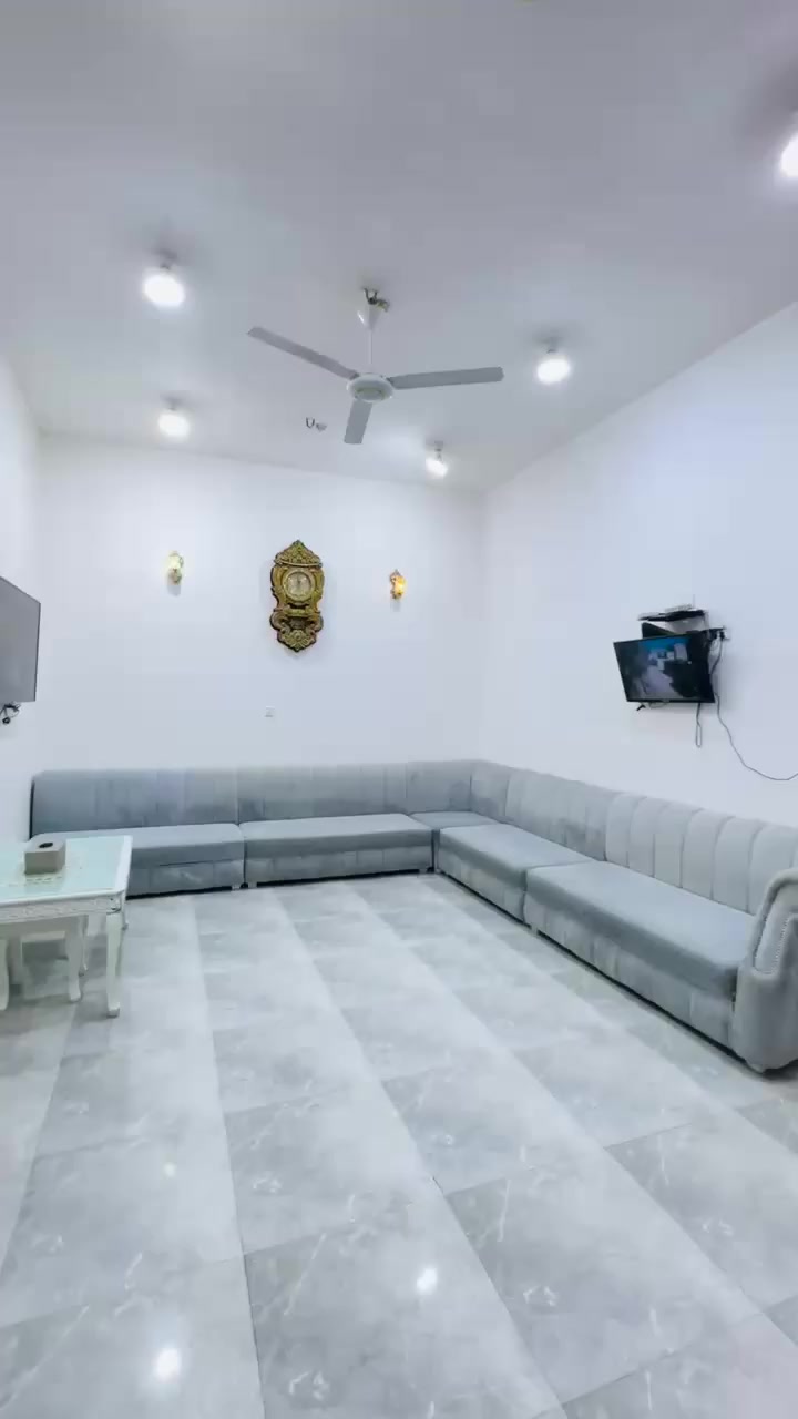 سلام عليكم ديوان كويتي نظيف ٢ زاويه ٢ قفالات عدد كلي ١٠ قطع ١٦متر مع طاوله كبيره سعر ٧٥٠ البصره ام نعاج خلف معمل ثلج الأمي الياسمين ***********وات ساب
