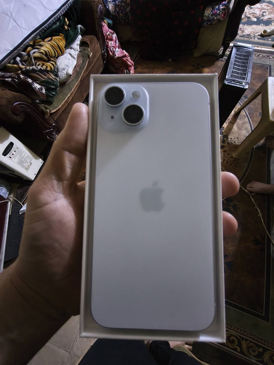 ايفون 15بلاص ذاكرة ١٢٨/باتري ٨٦ جهاز كلش جديد ماستر. نهايته ٧٠٠ مكاني بغداد شارع  ***********
