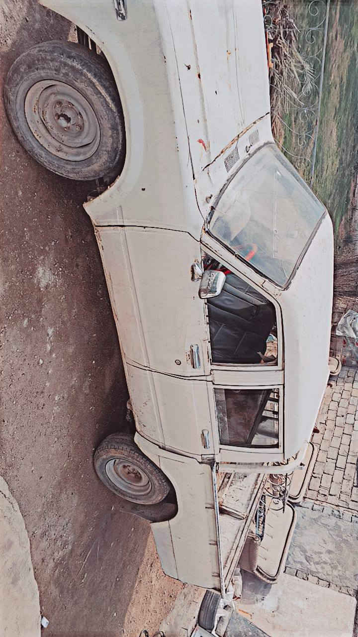 السلام عليكم للبيع سيارات بيضه كامله ارقامها لوحات كملت سوده ماشيها معاملتها بل مرور مكان الفلوجه الرقم ***********
