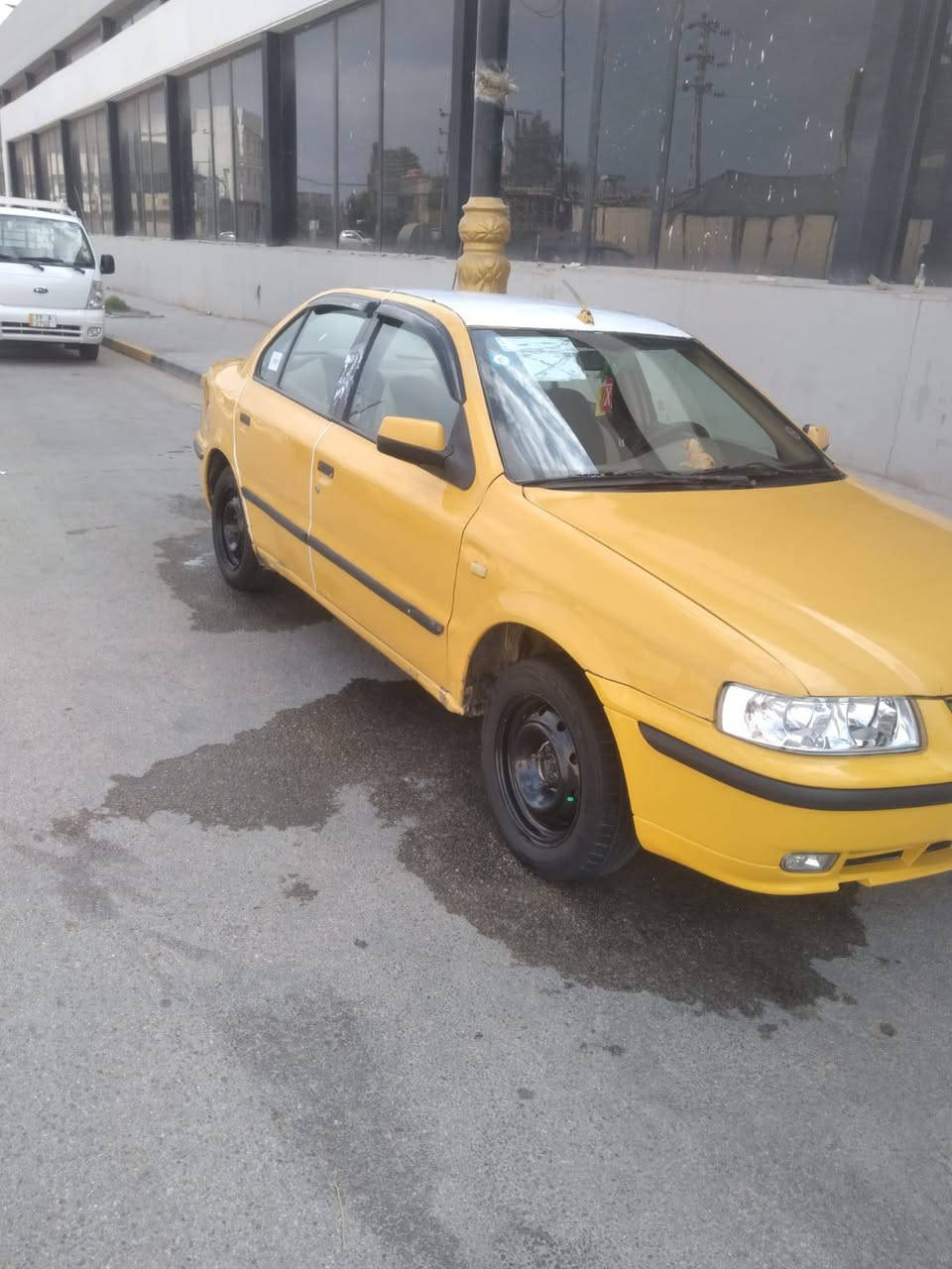 سلام سياره سمند مو ديل 12 رقم نكليزي بغداد مصفره هيه وخرامات هزه كامله ول باقي شو ف العين سعره25 وبيه مجال لطيبين هاذه رقم راعيه ***********
