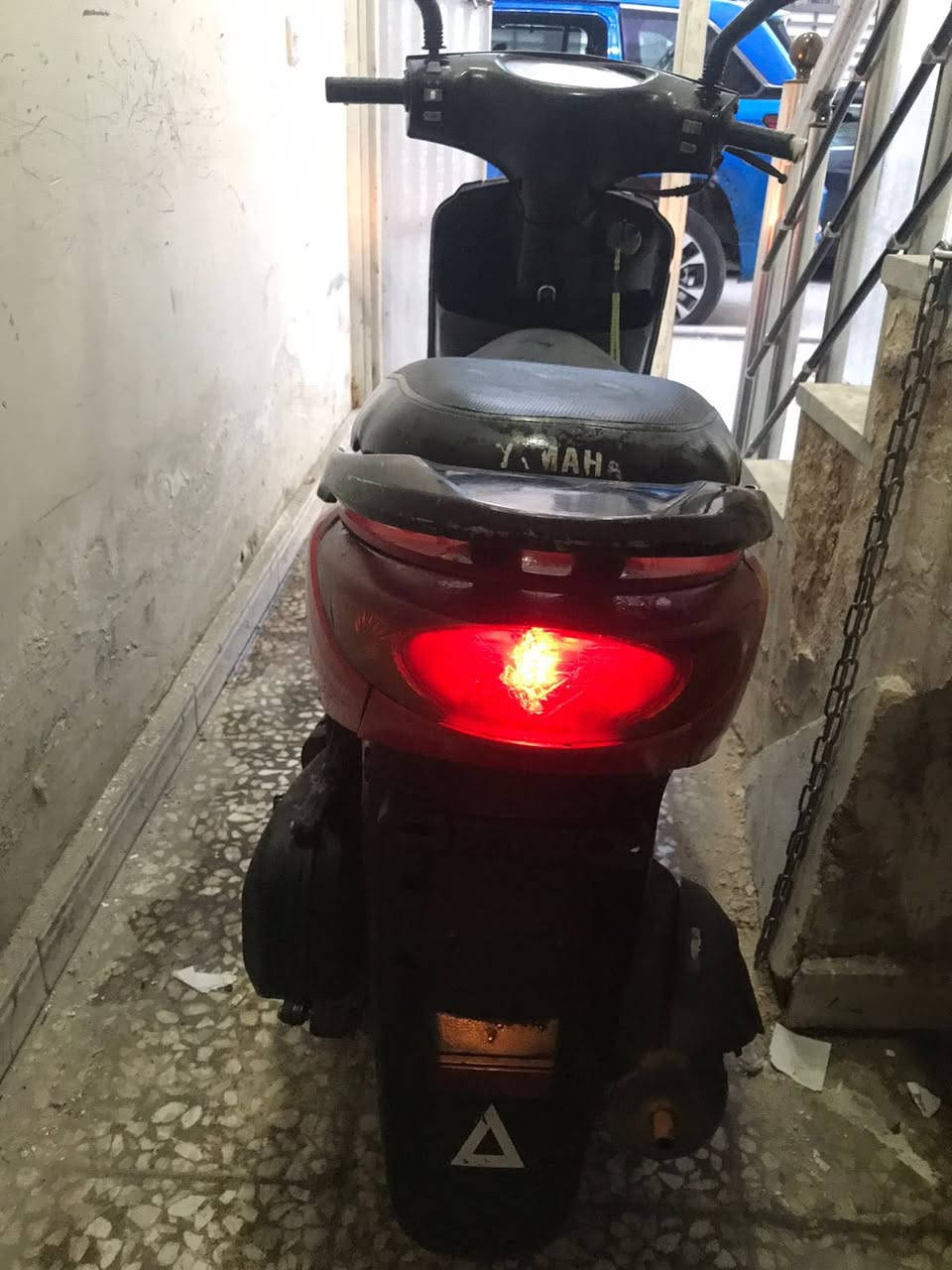 سلام عليكم دراجة بريز نظيفة
‏لا مفتوحة ولا مجفته 
بيع ومراوس مكاني بغداد كلشش نظيفة 
وكلشي شغال بيها سلف وهندر سعر ٤٠٠ 
تواصل خاص 
أو على رقم     ***********
