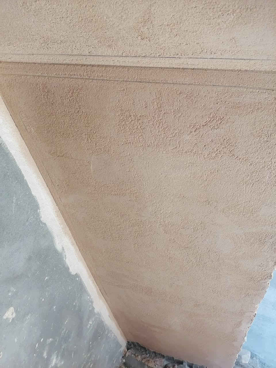 السلام عليكم خلفه لبخ اسمنت جص وبورك ونثار تقطيع
 واجهات متفرغ حاليا #شغلنا بليوميه وعلئ المتر
رقمي ## *********** واتساب
