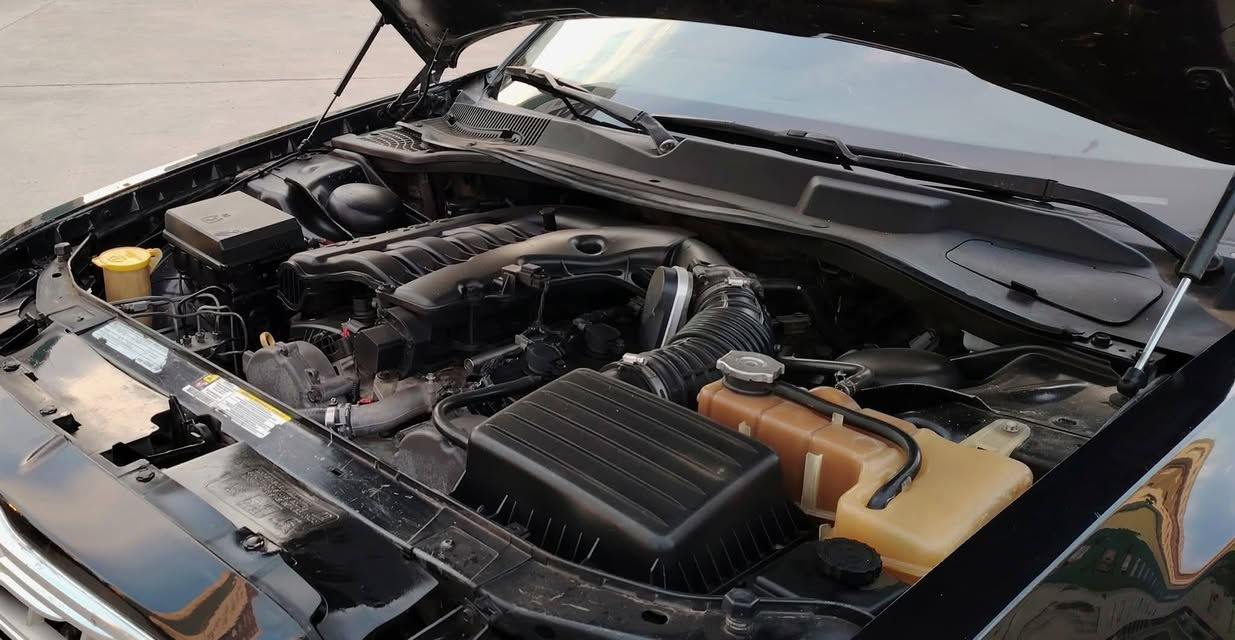 السلام عليكم اباما 2010كفاله من الضربه وتبديل سياره جاهزه كيرمكينه كله جديدحداديه جديد مامشتغله خط السياره جاهزه من كلشي 135وبيه مجال رقمه سلمانيه انكليزي العنوان دوانيه ***********
