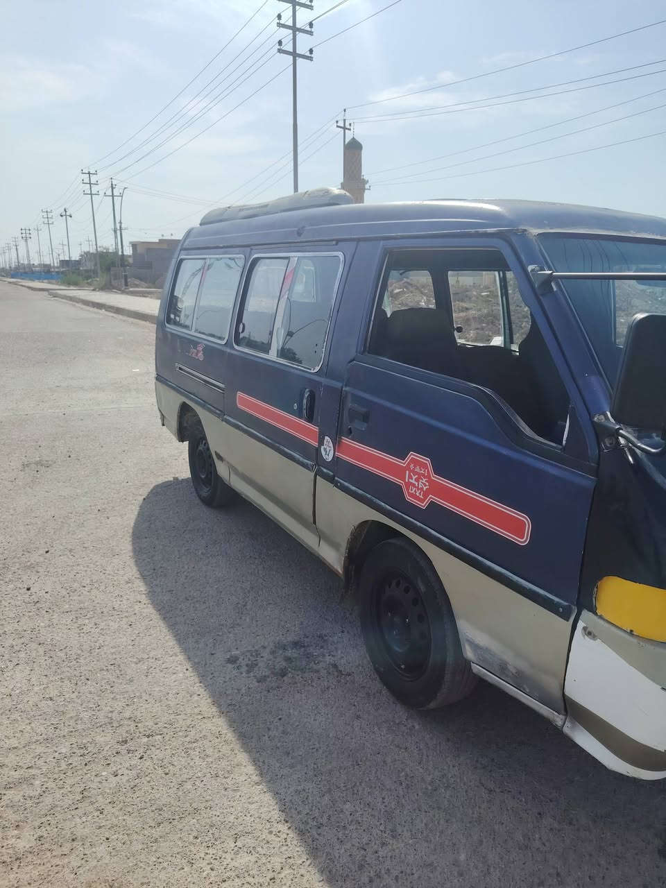 السلام عليكم من رخصه الادمن المحترم هونداي باص رقم بغداد موديل 1995 مكينه وكير كيه بنكو مكينه كير اكسل نضيفات سياره ماوصل راعيه ابيع هل موجود مكاني ديالى سعرهه (19) شراي يتصل ***********
