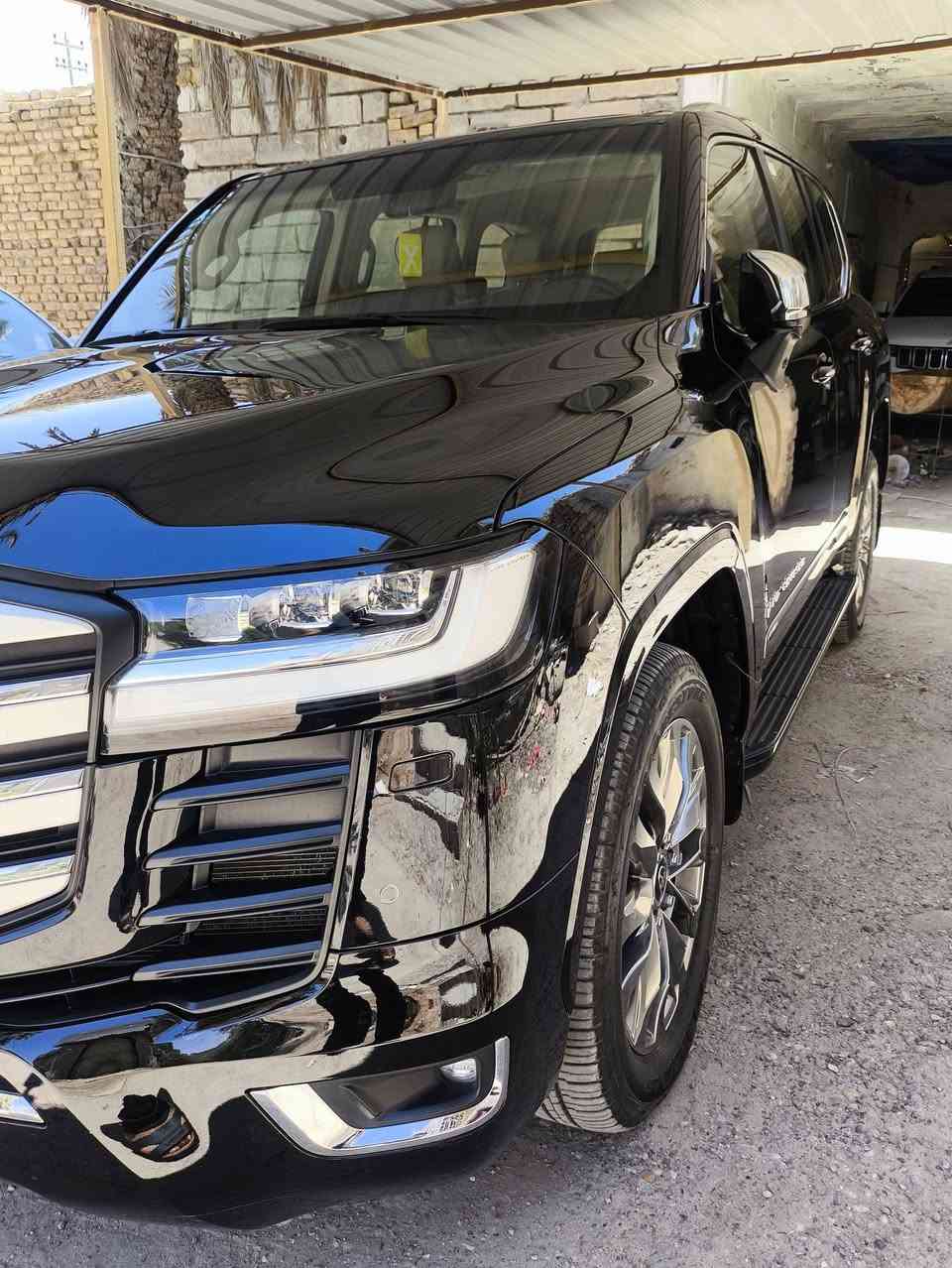 لاندكروز VX 2023 كفاله عامه
لاندكروز 2023 VX كفاله عامه  من الشخط حته الدعاميات السياره مغلفه PPF اصلي ساز اصل  مكينه توين تيربو  كفاله مواصفات ال VX معروفه اربع كامرات بلاديه رادار امامي قيادة ذاتيه توقف تلقائي اشارة لكزز مرايات شفط يدات نيكل  بلاد شاشة عينة وسطيه وضعيات قياده كشن خزن ستيرن تحكم كهربائي الكشنات الخلفيه كهربائي رقم بغداد تحويل ماشيه 51الف 
السعر 7 شدات وبيه مجال  

،(مكان السيارة📍 البصرة اربع شوارع )
***********

