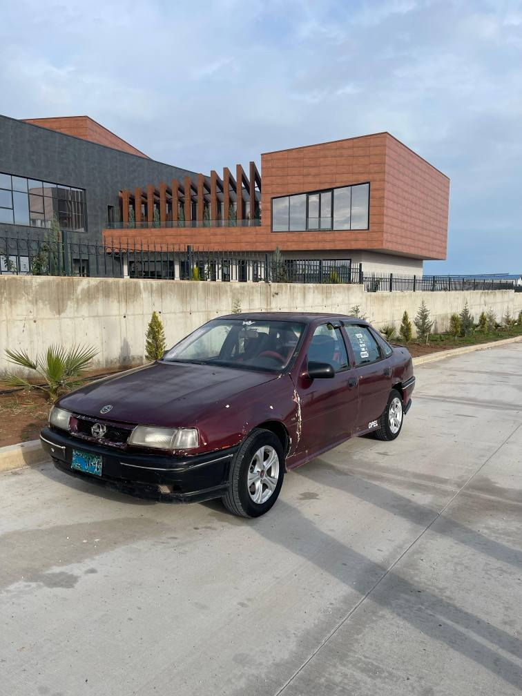 سياره فيكترا سندوق مه كينه 20  سه نه وي كه سك اصلي .گێر و مە کینە بشە رت دە ین و دزی بشە رت تایێر جدید هێتە ر شغال سعر 14وە ره قه و نیڤ ومەجاڵ  *********** سميل, دهوك
