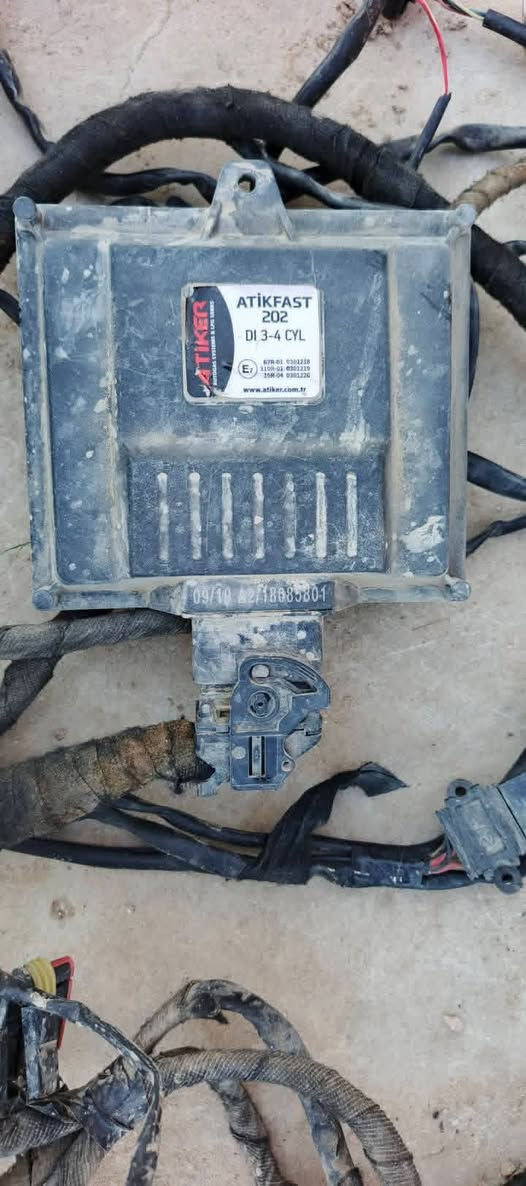 منضومه غاز اتيكر للبيع
خزان 60 لتر 4 سلندر GDI
مكانها الديوانيه شرط الشغل
السعر 300 وبيها مجال
***********
***********
