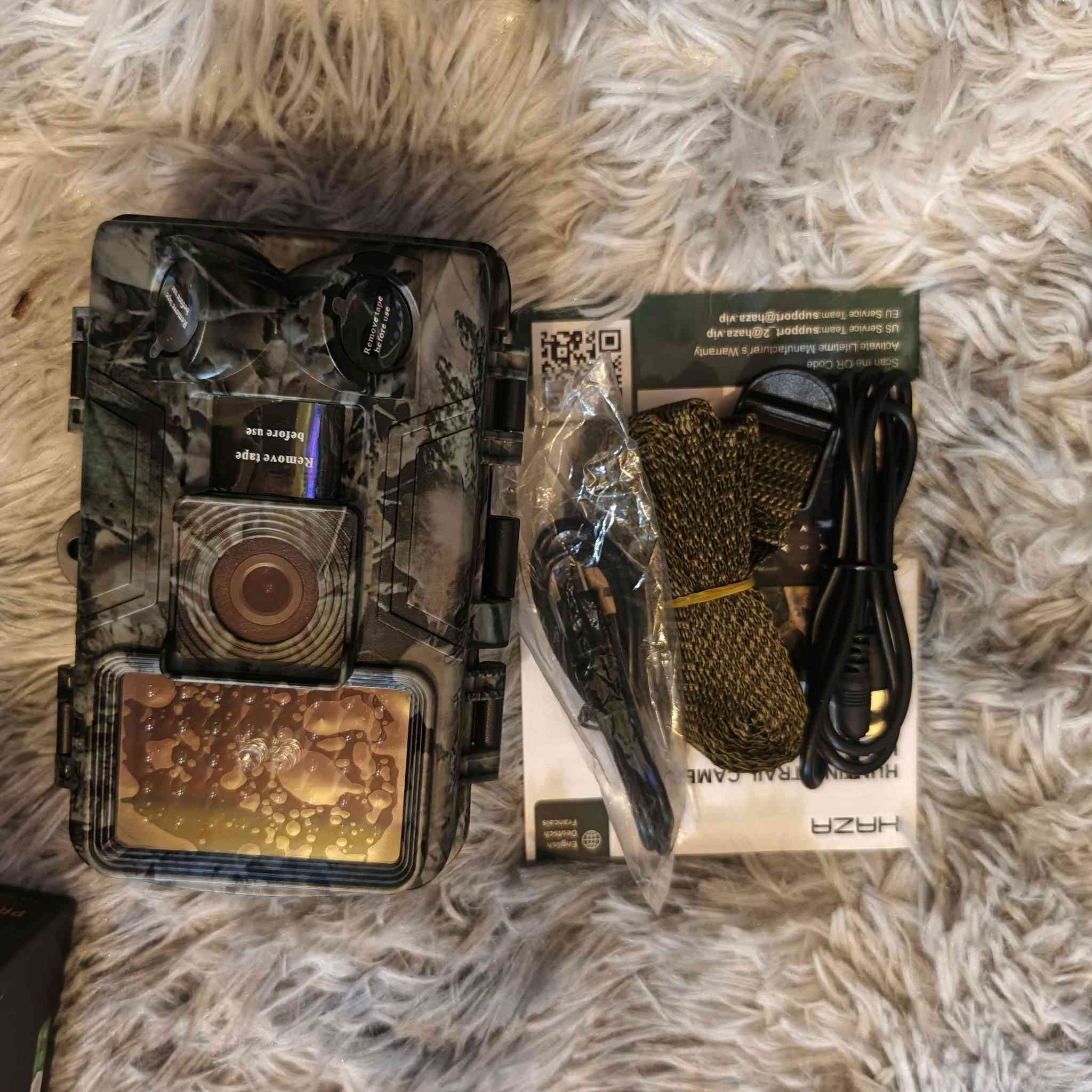 هذه كاميرا برية طراز HAZA PR800، وتتضمن مواصفاتها الرئيسية ما يلي: 
دقة صور 58 ميجابكسل.
شاشة LCD كبيرة بحجم 2 بوصة.
مقاومة للماء بمعيار IP66.
تأتي مع بطاقة ذاكرة SD بسعة 32 جيجابايت.
مناسبة للاستخدام في الأماكن الخارجية مثل الغابات والحدائق والمزارع


**إذا كنت صاحب هذا الإعلان وتريد حذفه لأي سبب، رجاءا أرسل رسالة إلى الدعم الفني**