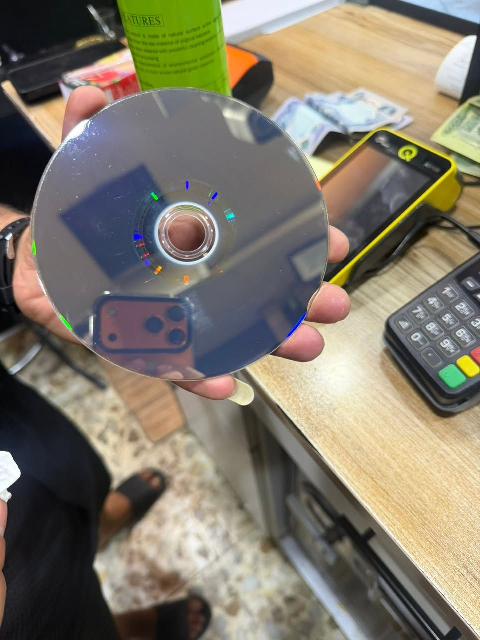 السلام عليكم
قرص بيس 2021 للبيع نضيف كلش 85 الف وبي مجال 
رقمي للاتصال ***********

