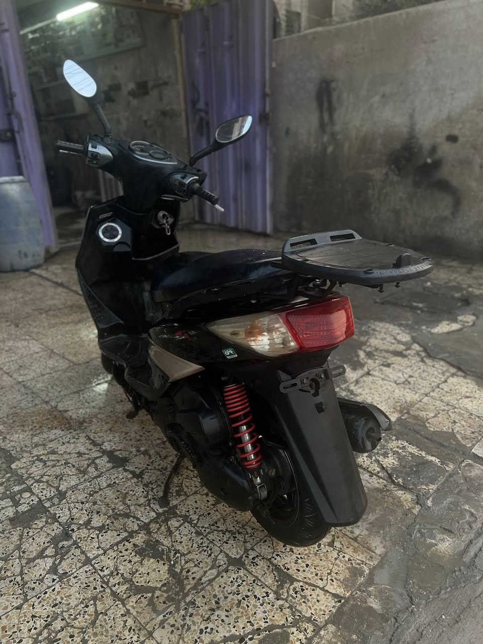 سكنس فحل كابريتر كفالة عامة الدراجة لير العنوان بغداد الشعب الرقم *********** الدراجة نضيفة تجي تفحص وتشوف وتشلع عيوني السعر 950 وقابل للتفاوض + الدراجة رمبة ما صارلهة من نازلة 5 تشهر
