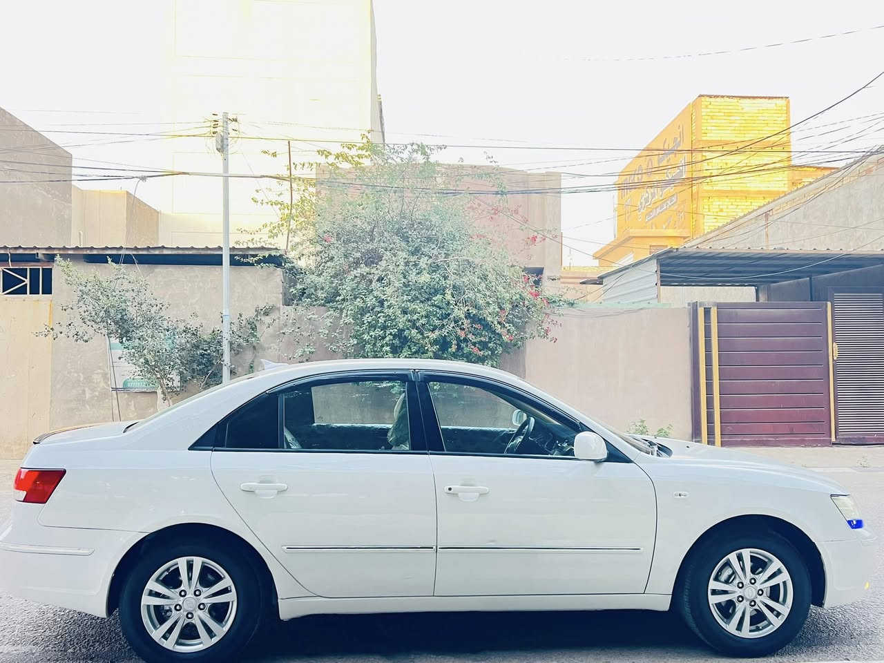 سوناتا 2009 سياره كلش نظيفه داخل صاج بيها أربع قطع صبغ توني صبغتهن للجمالية سياره جاهزه مكينة 2400 دوش تخم تاير جديد بأسمي السياره مكانها كربلاء الموظفين 
***********
السعر 117
