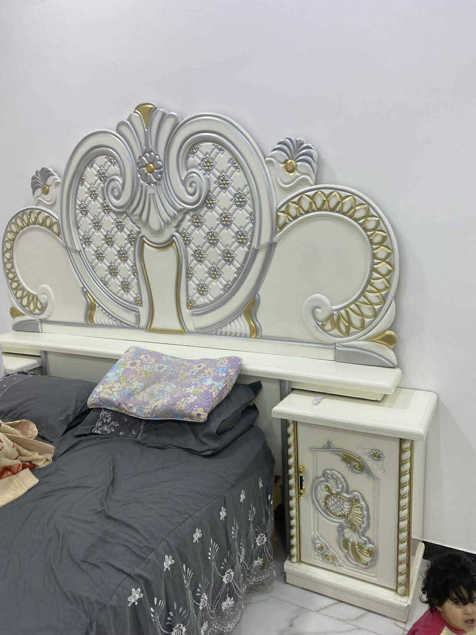 غرفه نجاره سعر ٧٥٠وبيه مجال لشراي غراف يريده يراسل وتساب ***********
