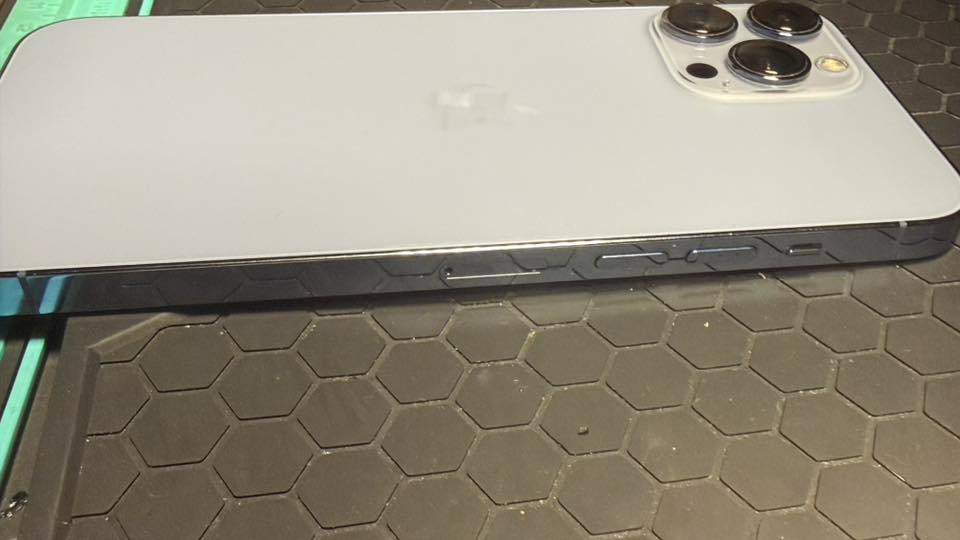 13برو ماكس للبيع نضيف فوول كارتونه ويا
بطاريه 76ذاكرة 128 جهاز فول نضيف مافتوح مثل ماموضح بصورة نضافة الحهاز

مكاني بغداد شراي اتصل وشلع عيوني ***********
