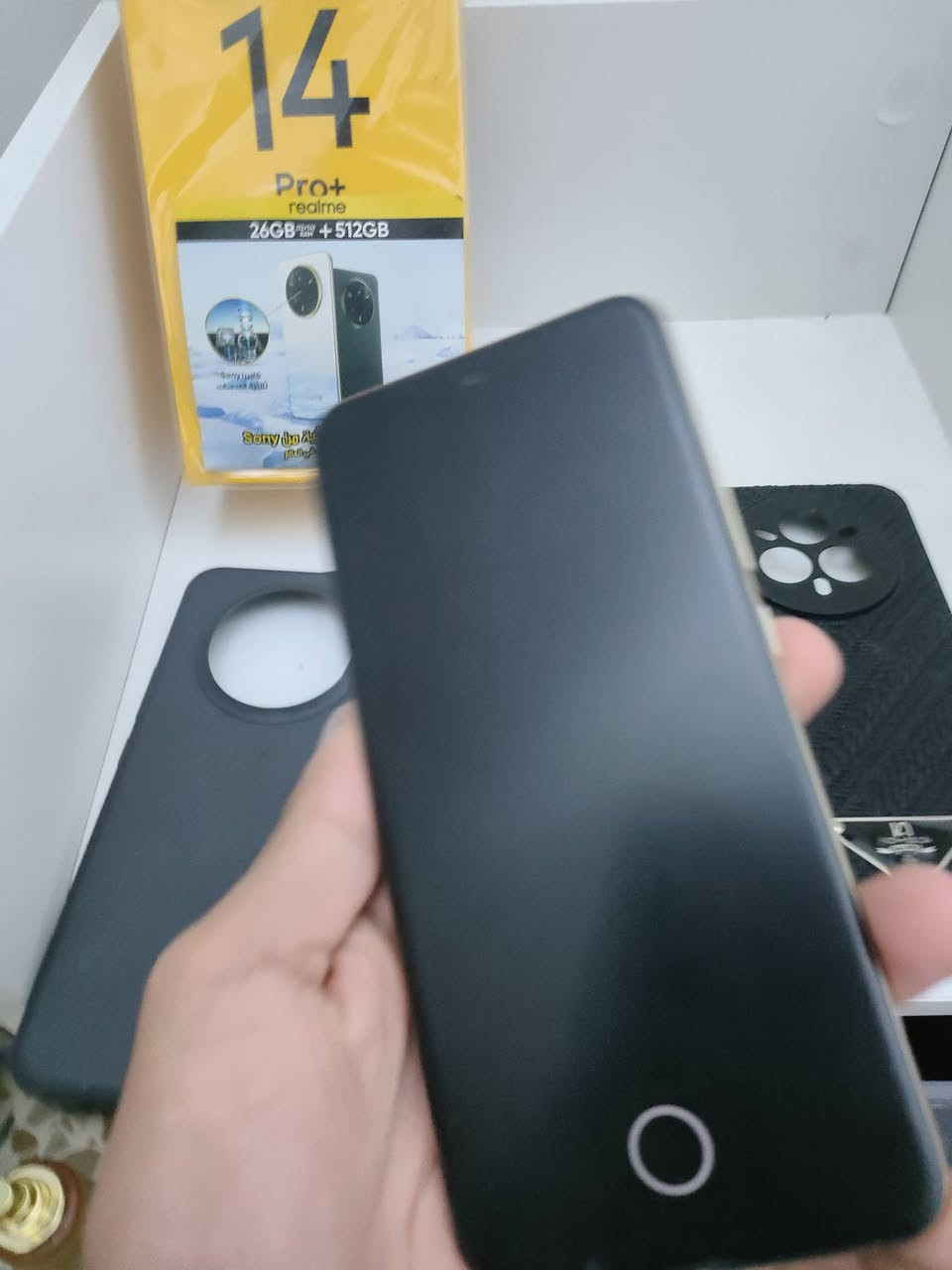 سلام عليكم ريلمي 14برو بلس ذاكره 512 كامل ملحقات مستخدم قليل سعر 450 وبي مجال مكاني بغداد ***********

