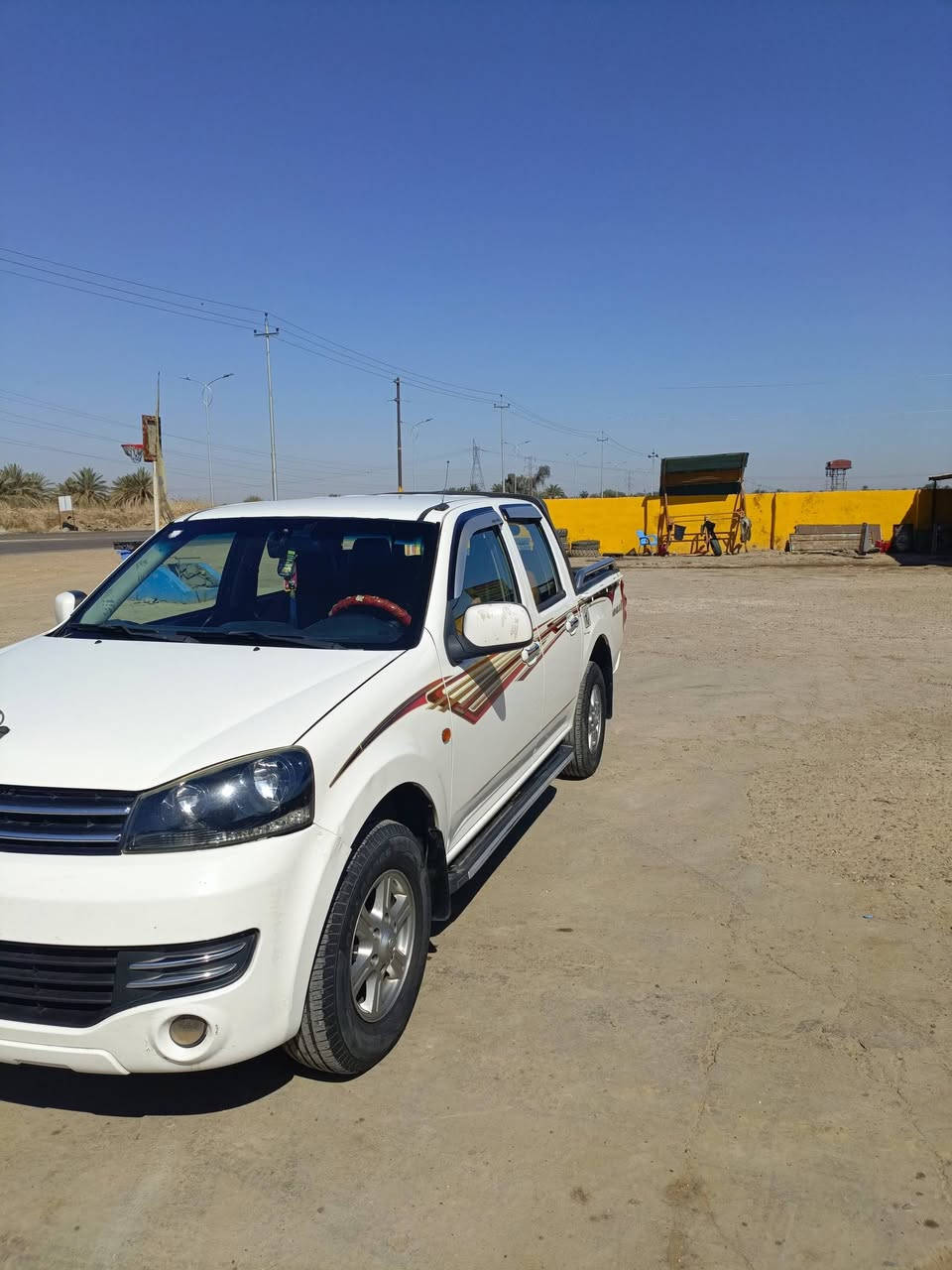 السلام عليكم 
للبيع
كريت ول ٢٠٢٠ مكفولة كفالة عامة رقم قدسيه انكليزي 
السعر 115 ورقة وبيهة مجال
***********
