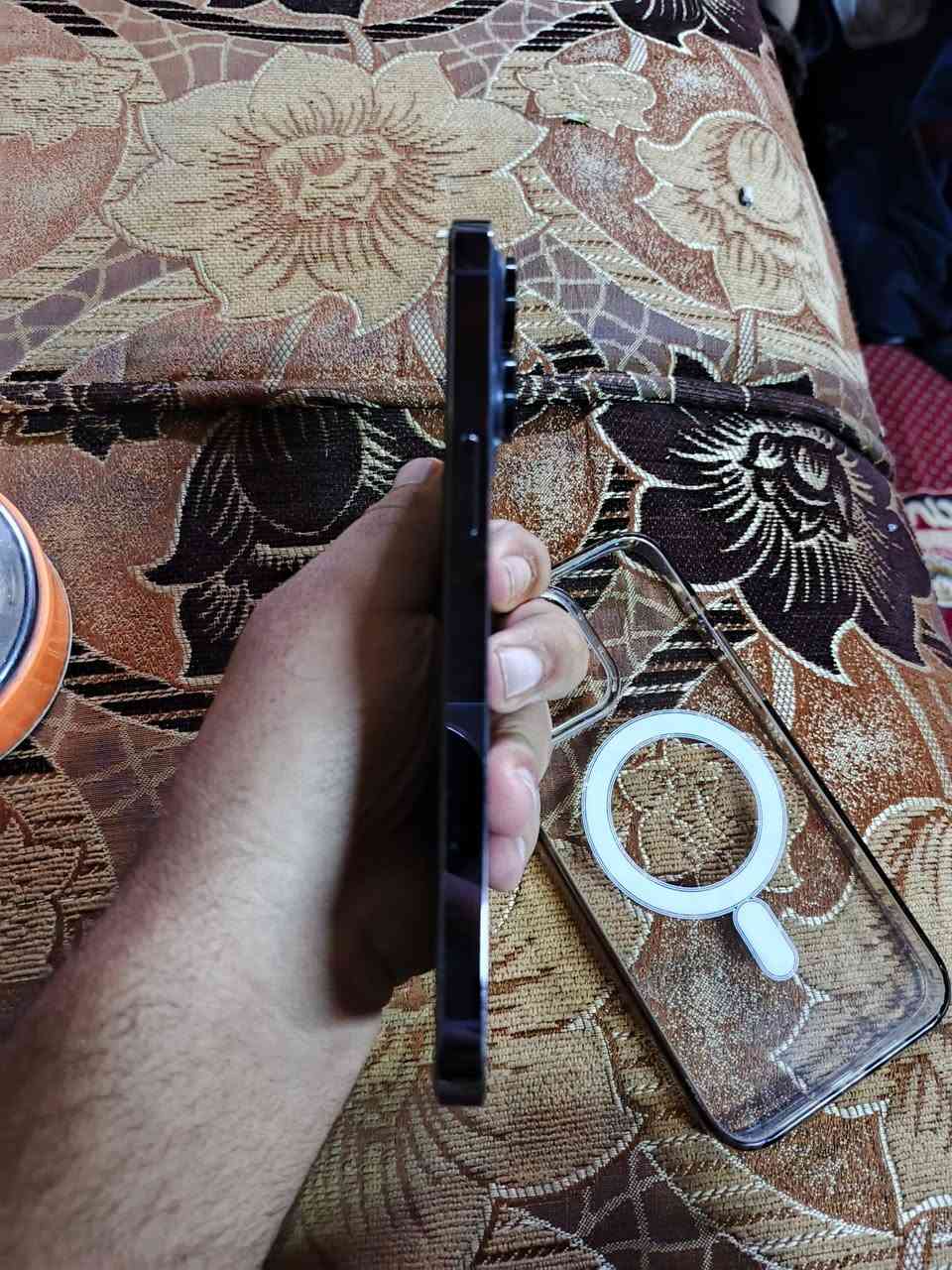 سلام عليكم 14برو ماكس دبل ZA 
 ذاكره 256 
بطاريه 85بلادي جهاز شرط 
اي عيب مابي نضافته فول 
غراضه ويه البيع او مراوس ويه 15برو ماكس 
عنوان موصل الايسر


**إذا كنت صاحب هذا الإعلان وتريد حذفه لأي سبب، رجاءا أرسل رسالة إلى الدعم الفني**