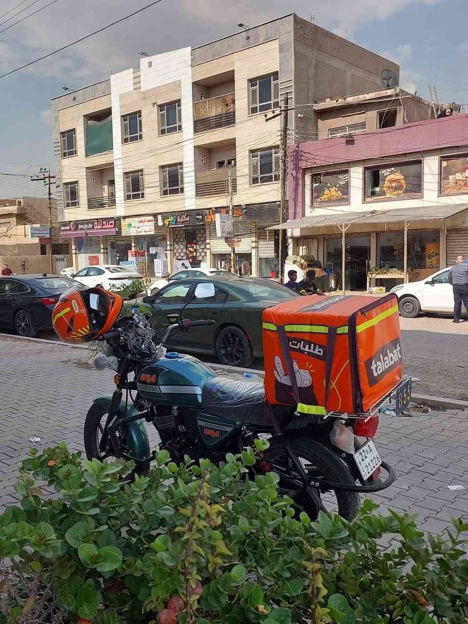 دراجه دايوان كلاسك للبيع رقم سليمانيه بعدها زيرو ماشيه فقط350كيلو شتغلت بيها يومين وبطلت بعدهي بدهن الشركه مفاتح اي برغي بيها سعرمليونين و500وبيها مجال كلش قليل
عنوان بغداد الدوره 
رقمي:***********
